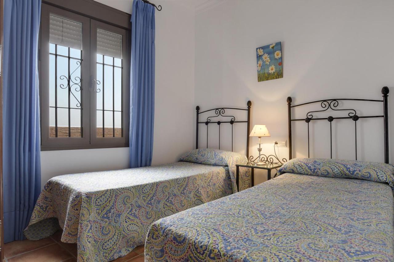 Villa Fuentes Solo Familias Кониль-де-ла-Фронтера Экстерьер фото